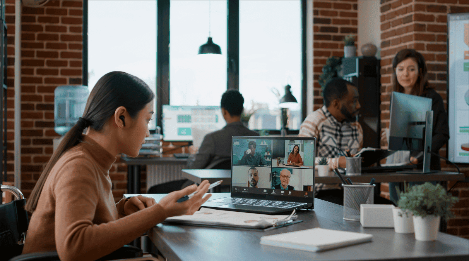 Linktree vs Utobo: Complete Comparison Guide for Creators & Solopreneurs 2025