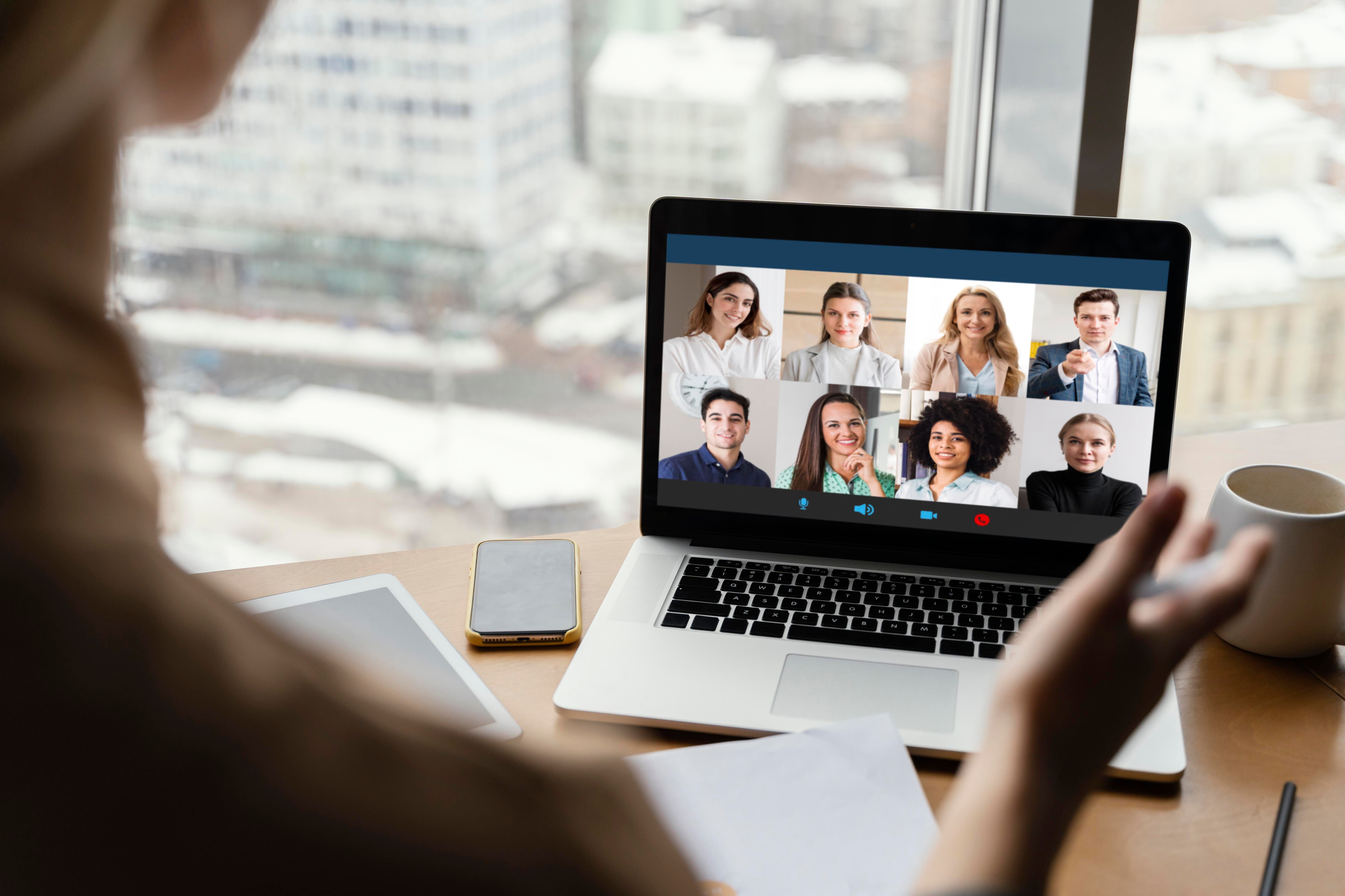 Beacons.ai vs Utobo: Which Platform Is Best for Growing Creators and Medium Businesses? | 2025 Guide